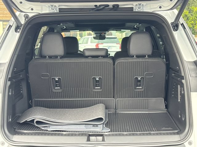 New 2026 GMC Acadia Denali w/ Super Cruise Package FWD image 13