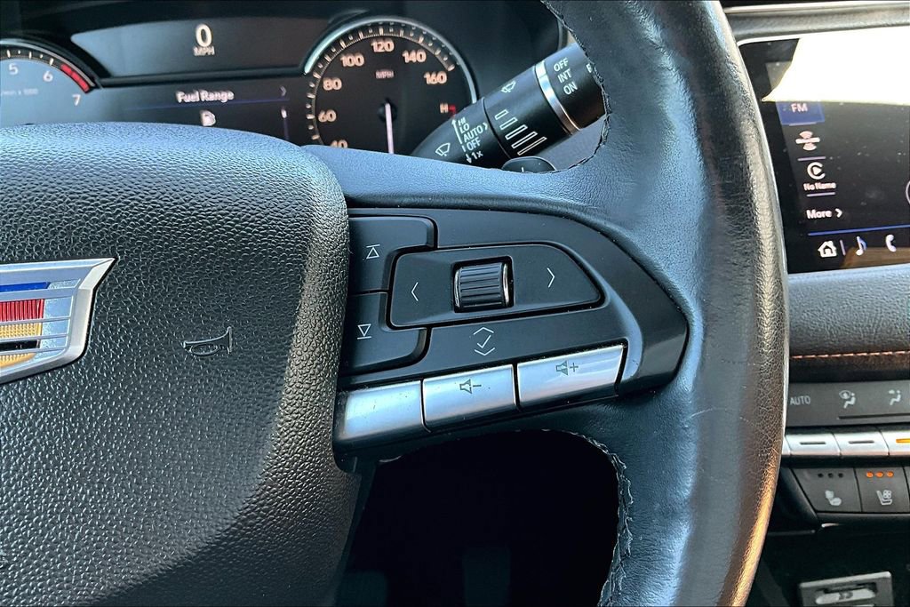 Used 2021 Cadillac XT4 Premium Luxury image 23