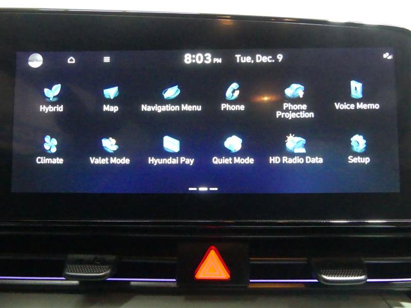 Used 2024 Hyundai Elantra Limited image 41