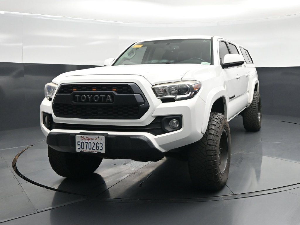 Used 2017 Toyota Tacoma SR5 w/ Tow Package AWD/4WD image 50