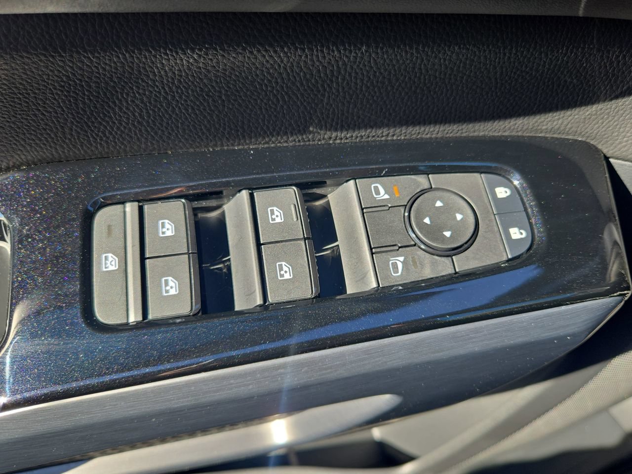 New 2026 Nissan Pathfinder SL w/ Cargo Package FWD image 32