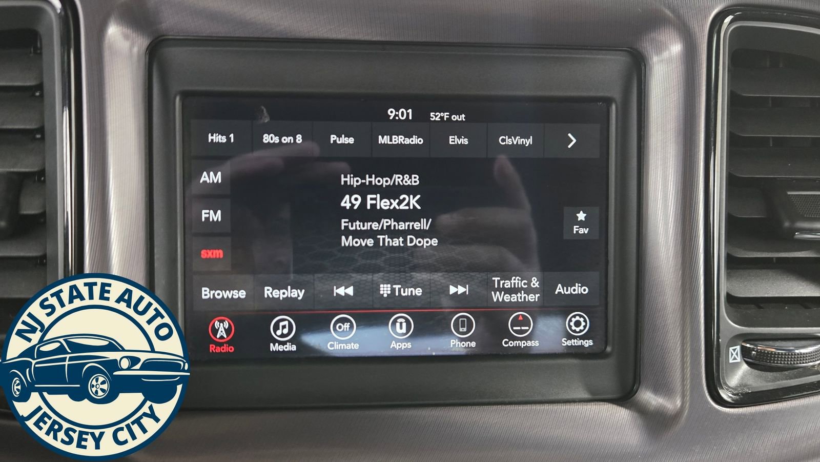 Used 2020 Dodge Challenger SXT RWD image 14