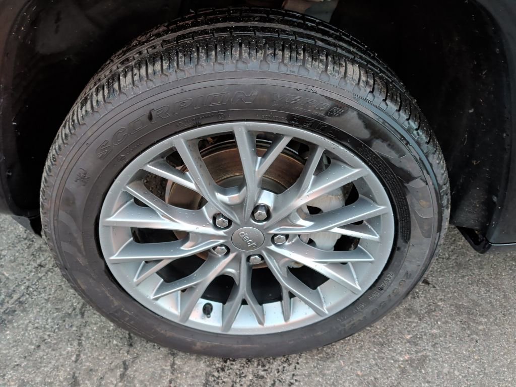 Certified 2022 Jeep Grand Cherokee Summit w/ Adv Protech Group IV image 10