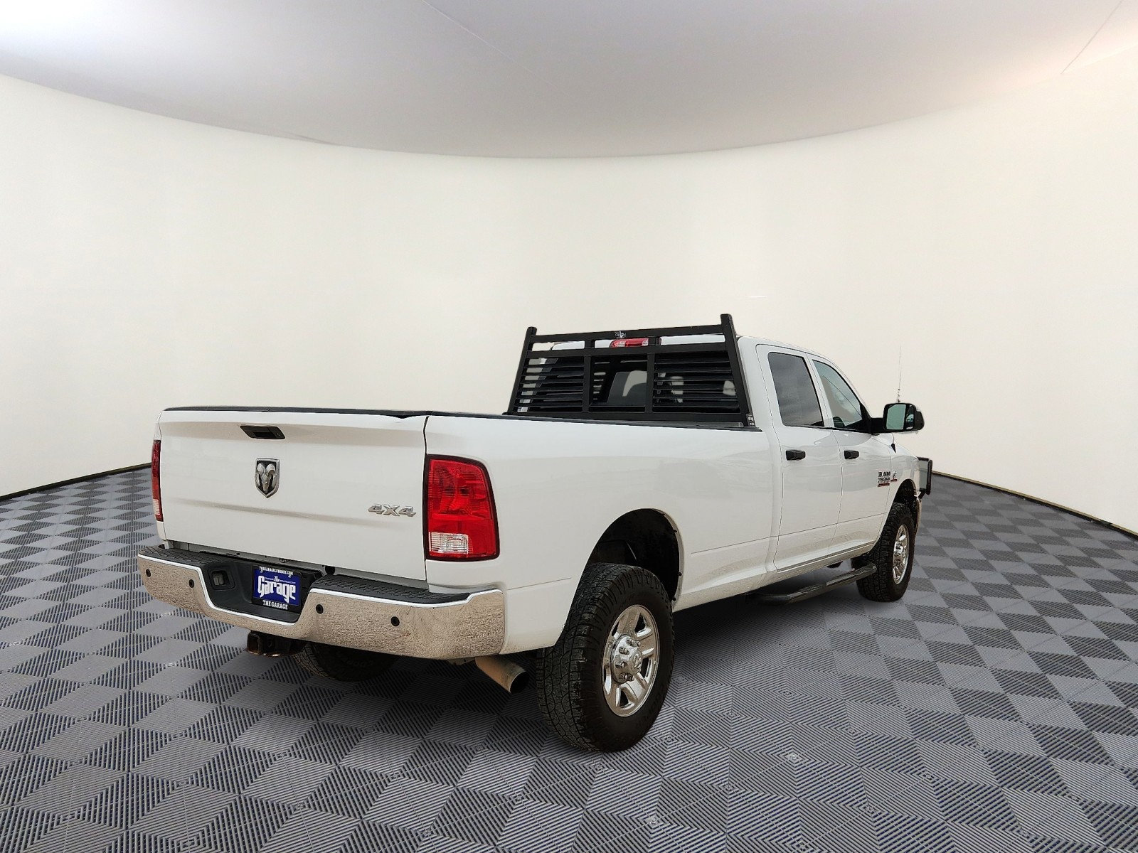 Used 2014 RAM 2500 Tradesman w/ Chrome Appearance Group AWD/4WD image 4