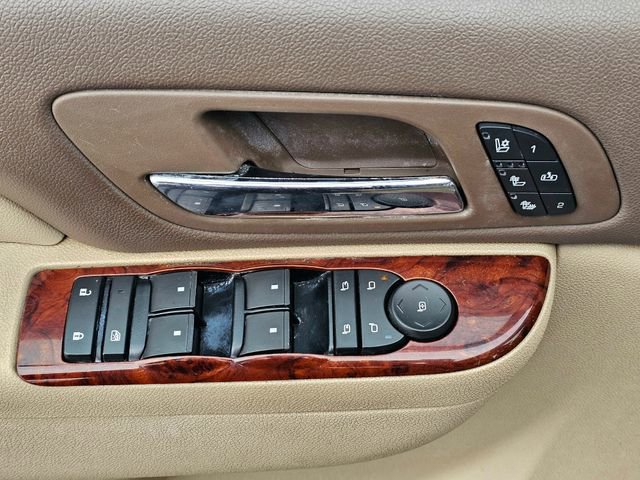 Used 2010 Chevrolet Suburban LTZ image 21