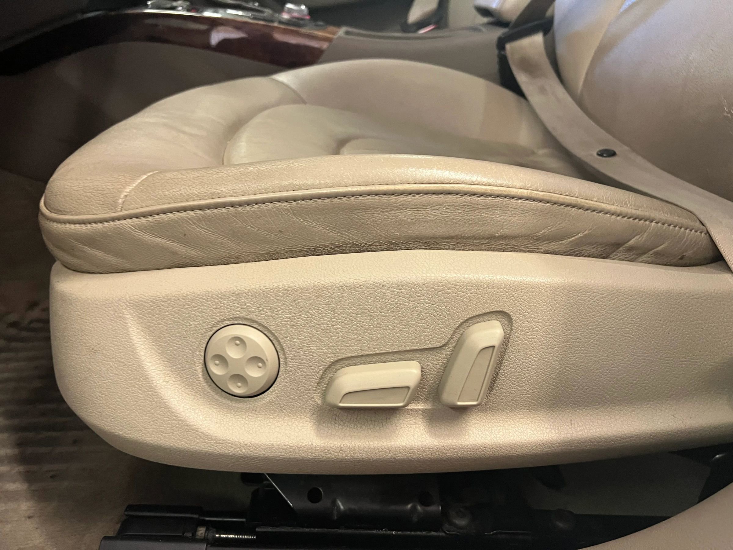 Used 2011 Audi A4 2.0T Premium Plus image 11