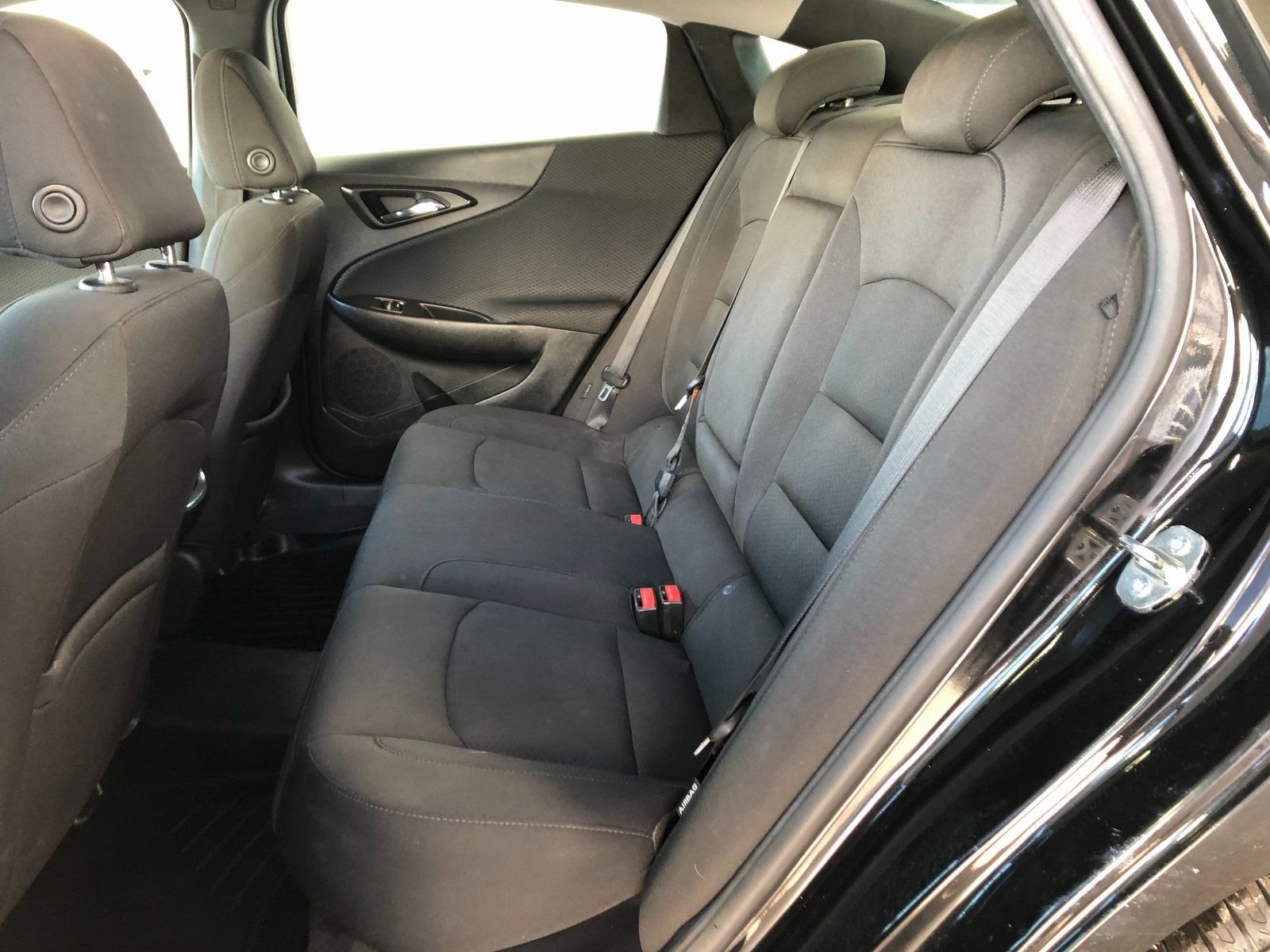 Used 2018 Chevrolet Malibu LT image 9