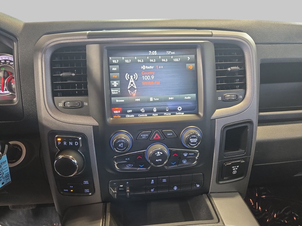 Used 2021 RAM 1500 Express w/ Wheel & Sound Group AWD/4WD image 23