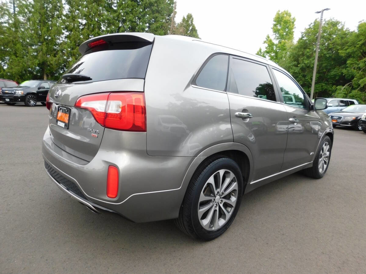 Used 2014 Kia Sorento SX w/ 3rd Row Package image 2