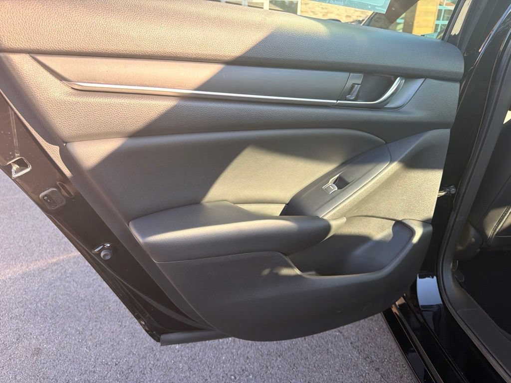 Used 2022 Honda Accord Sport image 12
