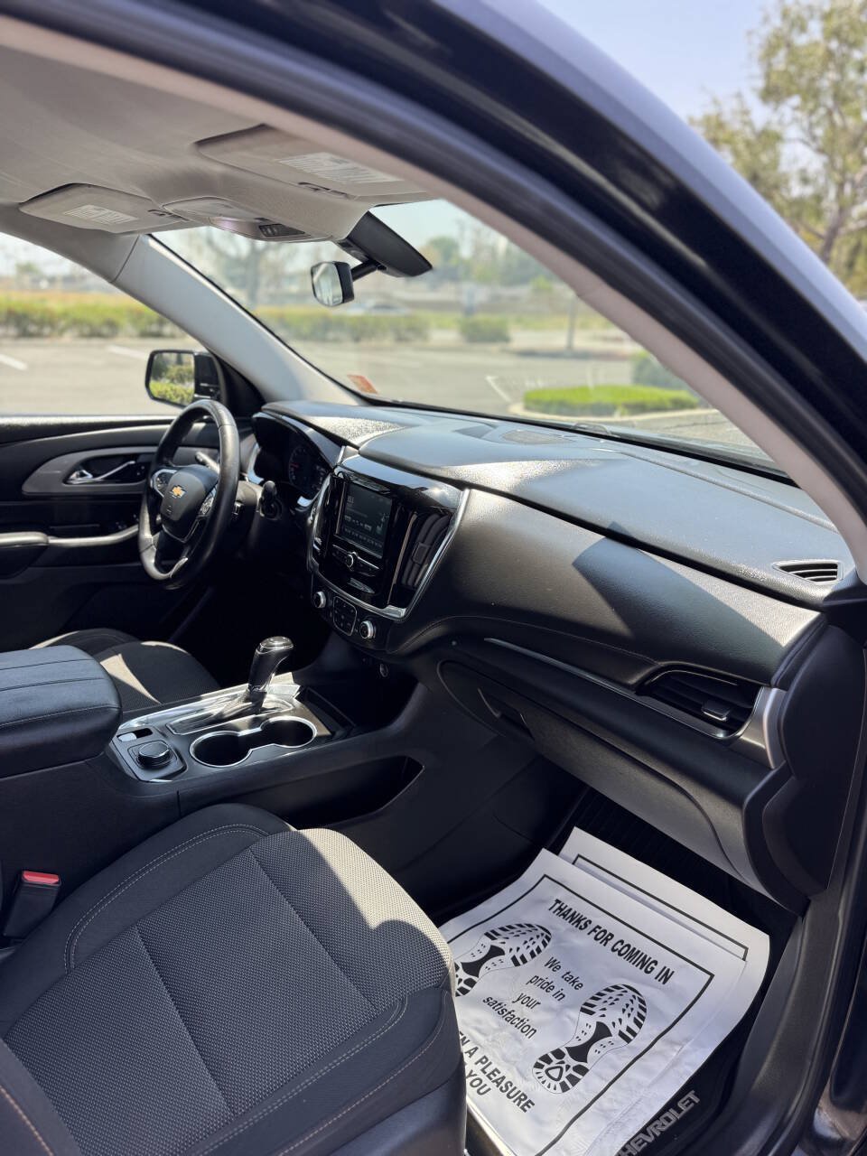 Used 2018 Chevrolet Traverse LT FWD image 9