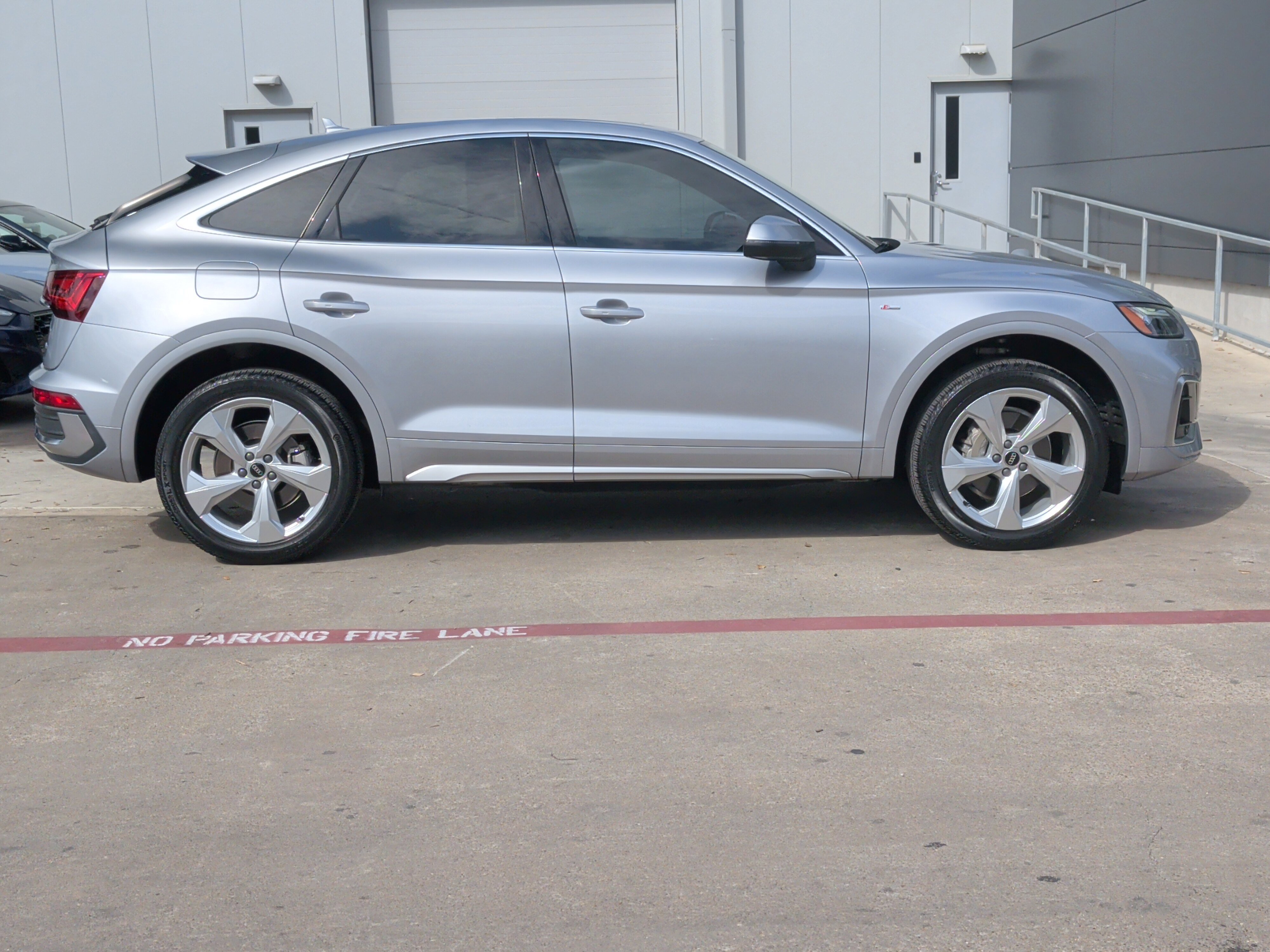 Certified 2023 Audi Q5 2.0T Premium w/ Convenience Package image 11