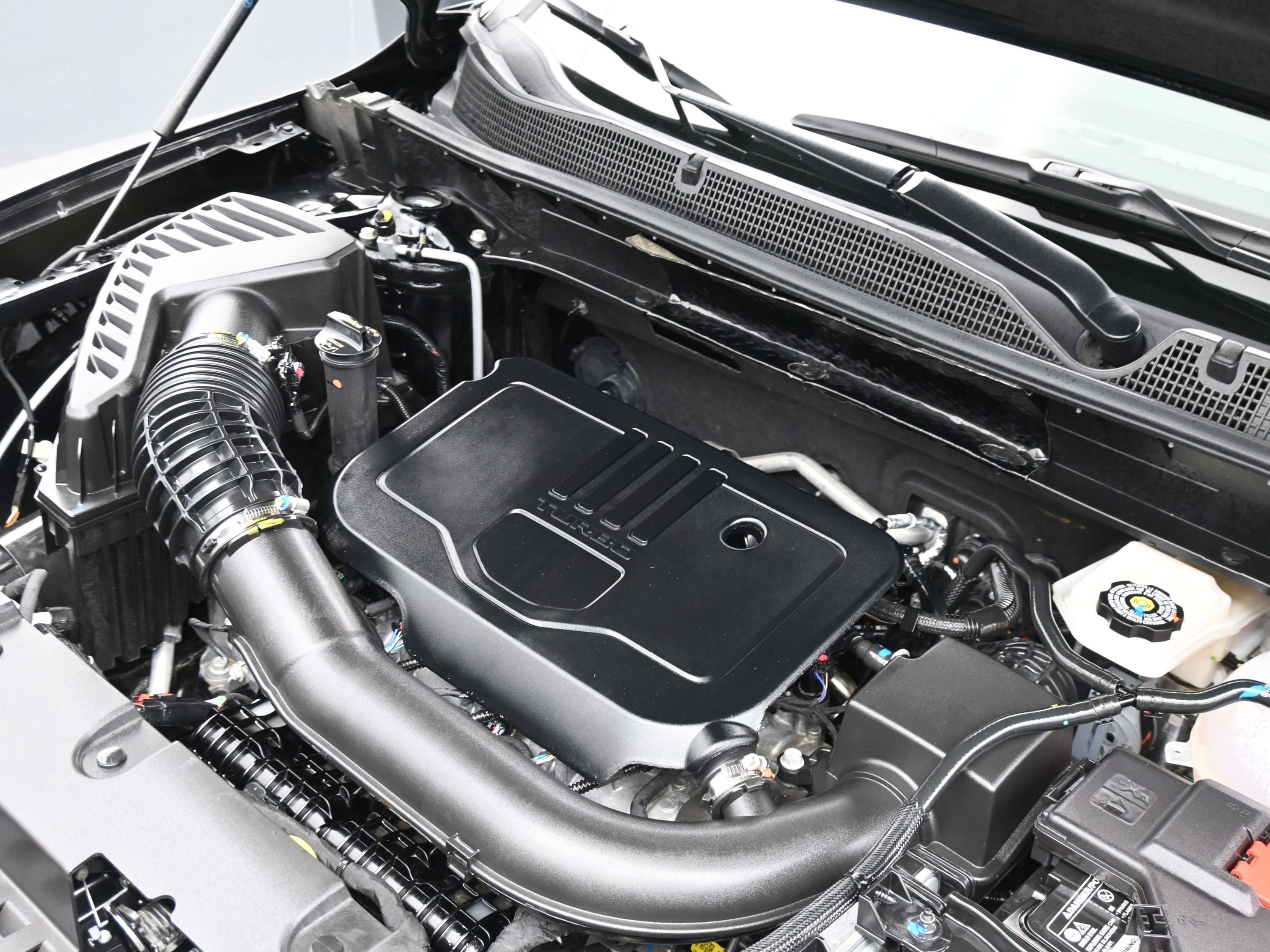 Used 2025 Chevrolet Blazer LT FWD image 24