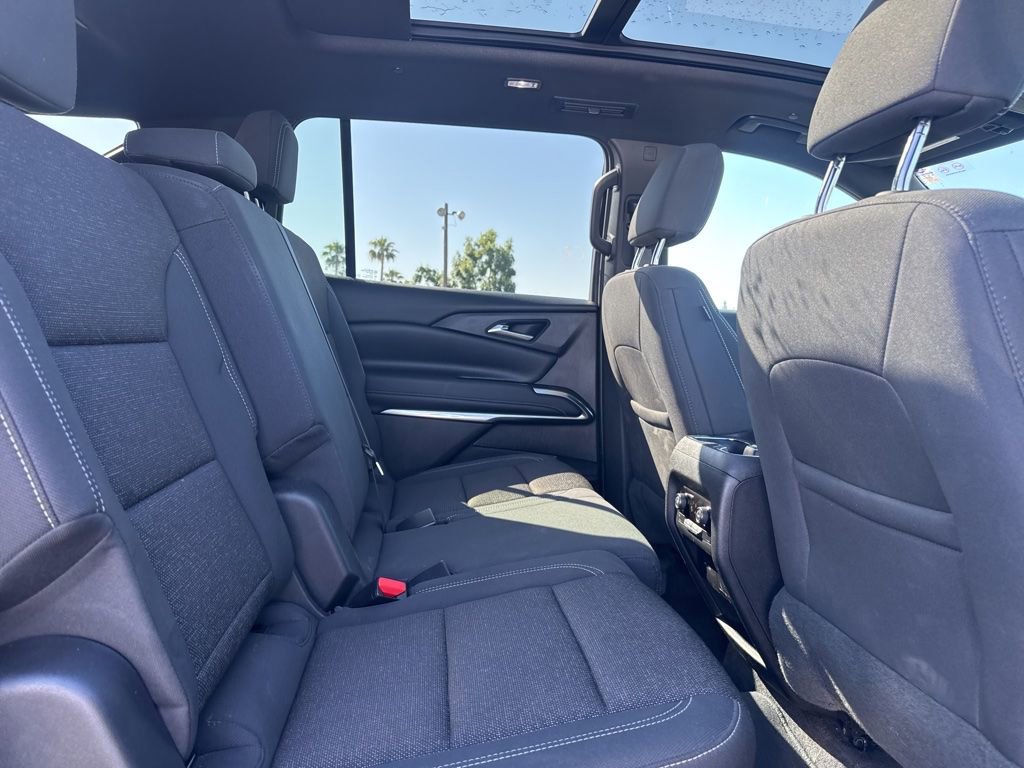 Certified 2025 Chevrolet Traverse LT w/ Sun and Wheel Package AWD/4WD image 11