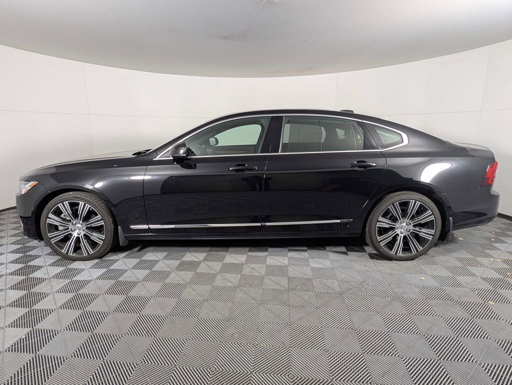 Used 2024 Volvo S90 B6 Ultimate image 2