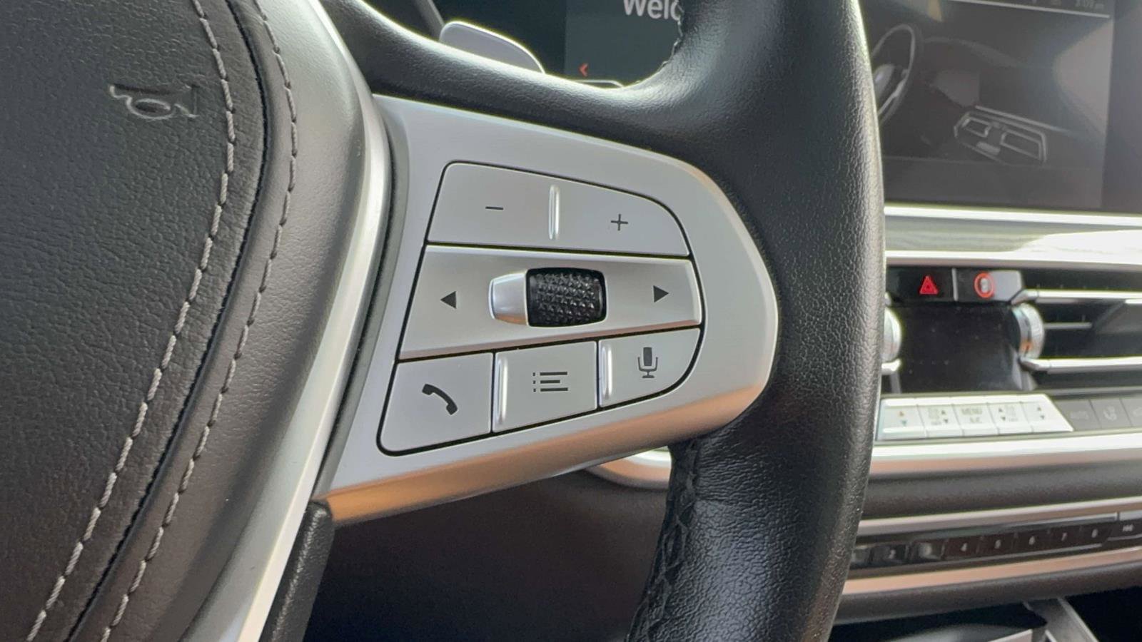 Used 2022 BMW X7 xDrive40i w/ Cold Weather Package image 14