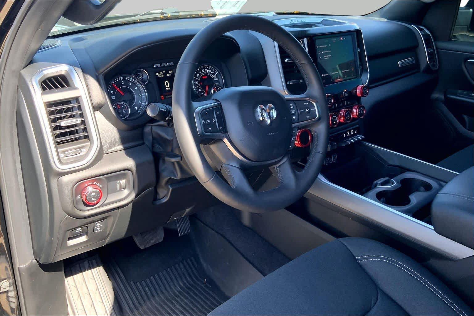 Used 2025 RAM 1500 Big Horn AWD/4WD image 16