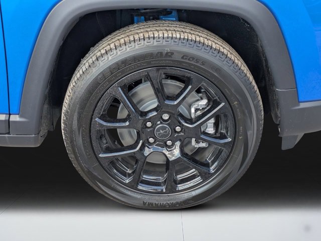 New 2026 Jeep Compass Latitude image 9