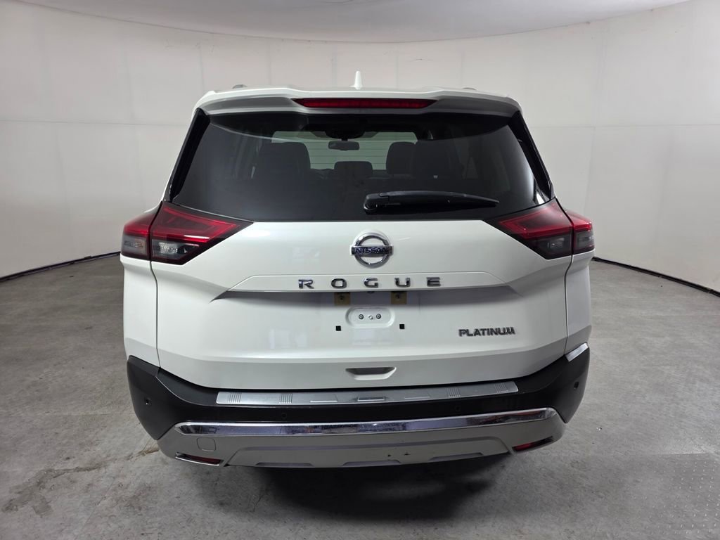 Used 2021 Nissan Rogue Platinum image 5