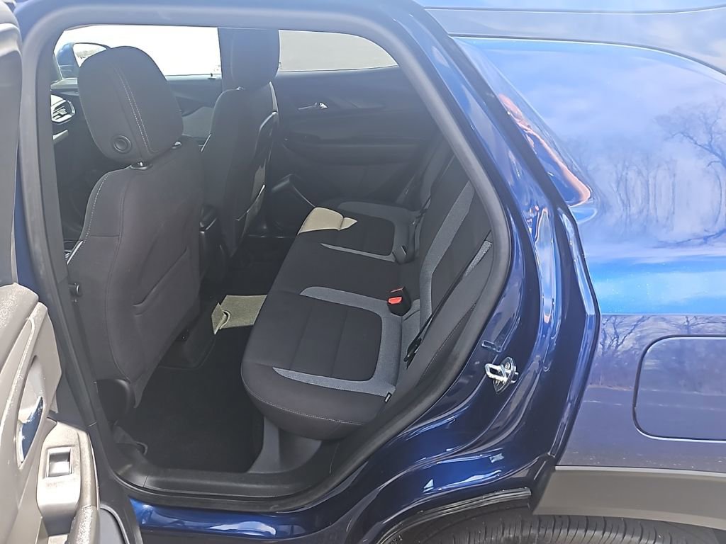 Used 2023 Chevrolet TrailBlazer LT FWD image 24