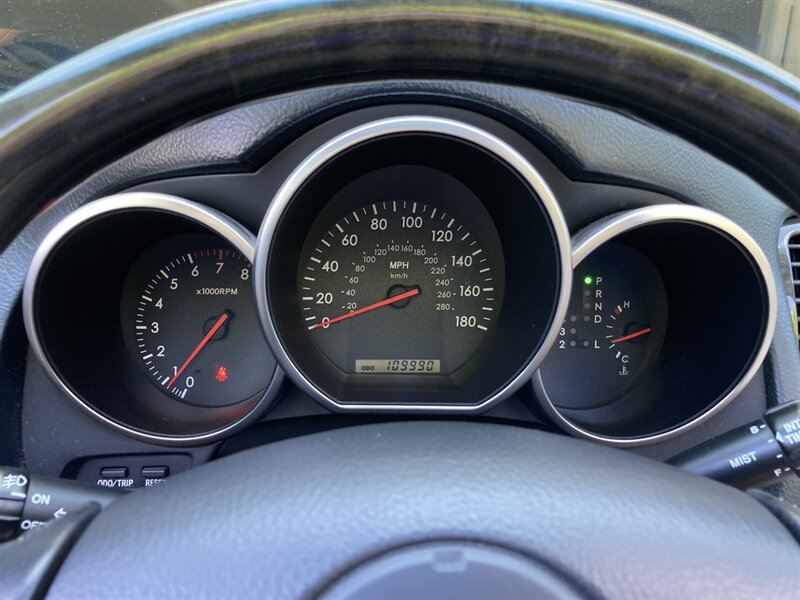 Used 2004 Lexus SC 430 Convertible RWD image 22