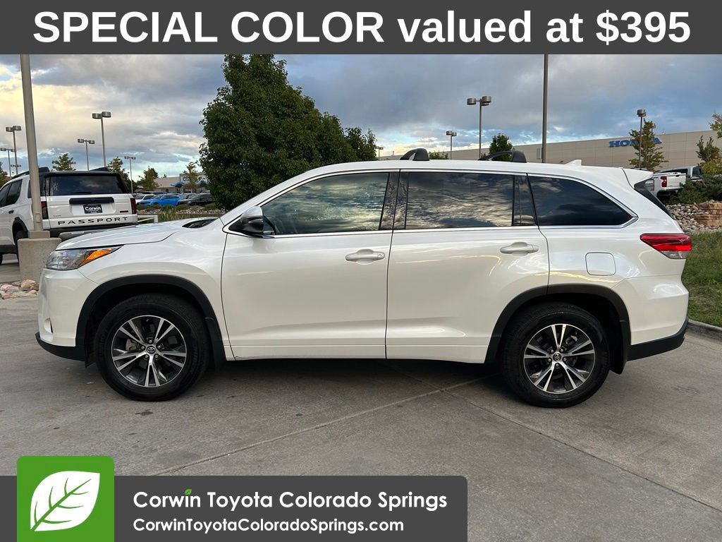 Used 2018 Toyota Highlander Plus AWD/4WD image 5