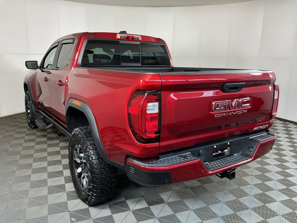 Used 2025 GMC Canyon AT4 w/ AT4X Package AWD/4WD image 10