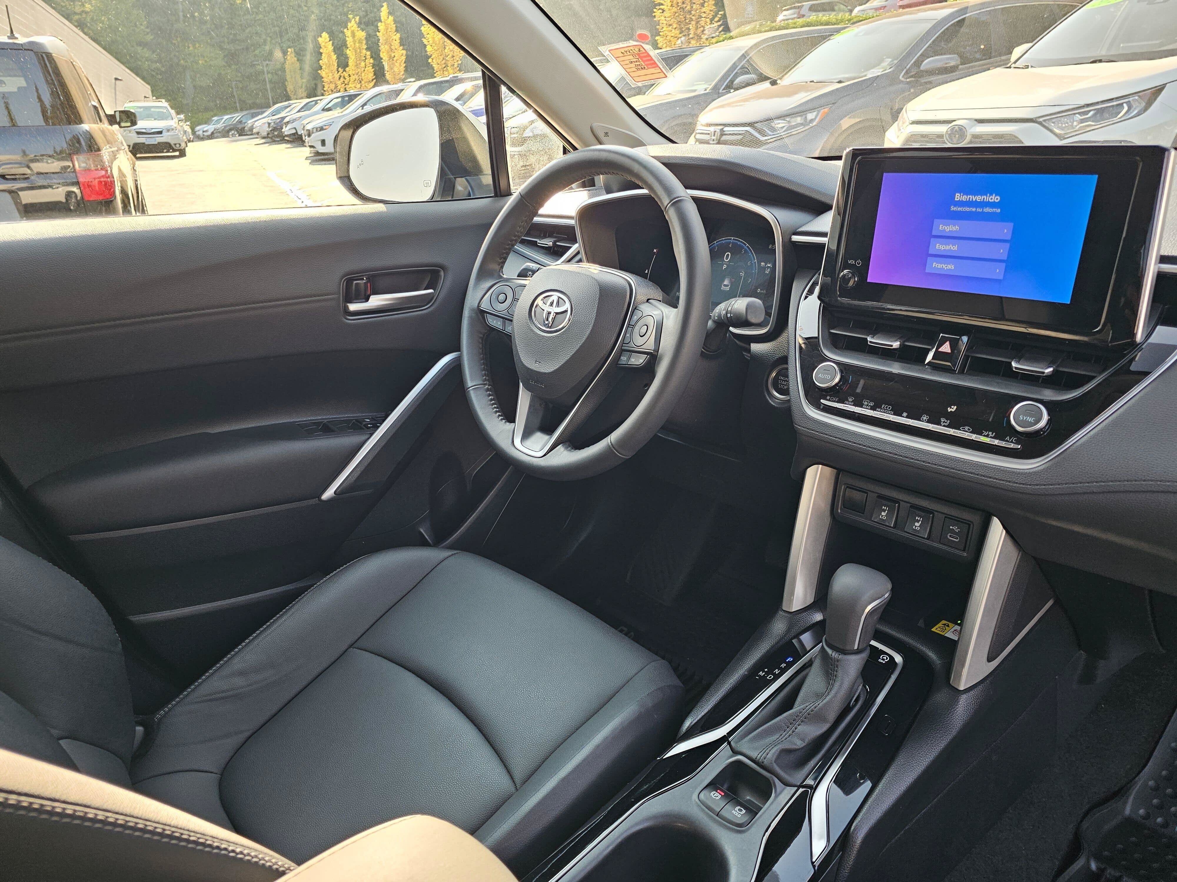 Used 2023 Toyota Corolla Cross XLE w/ Convenience Package AWD/4WD image 10