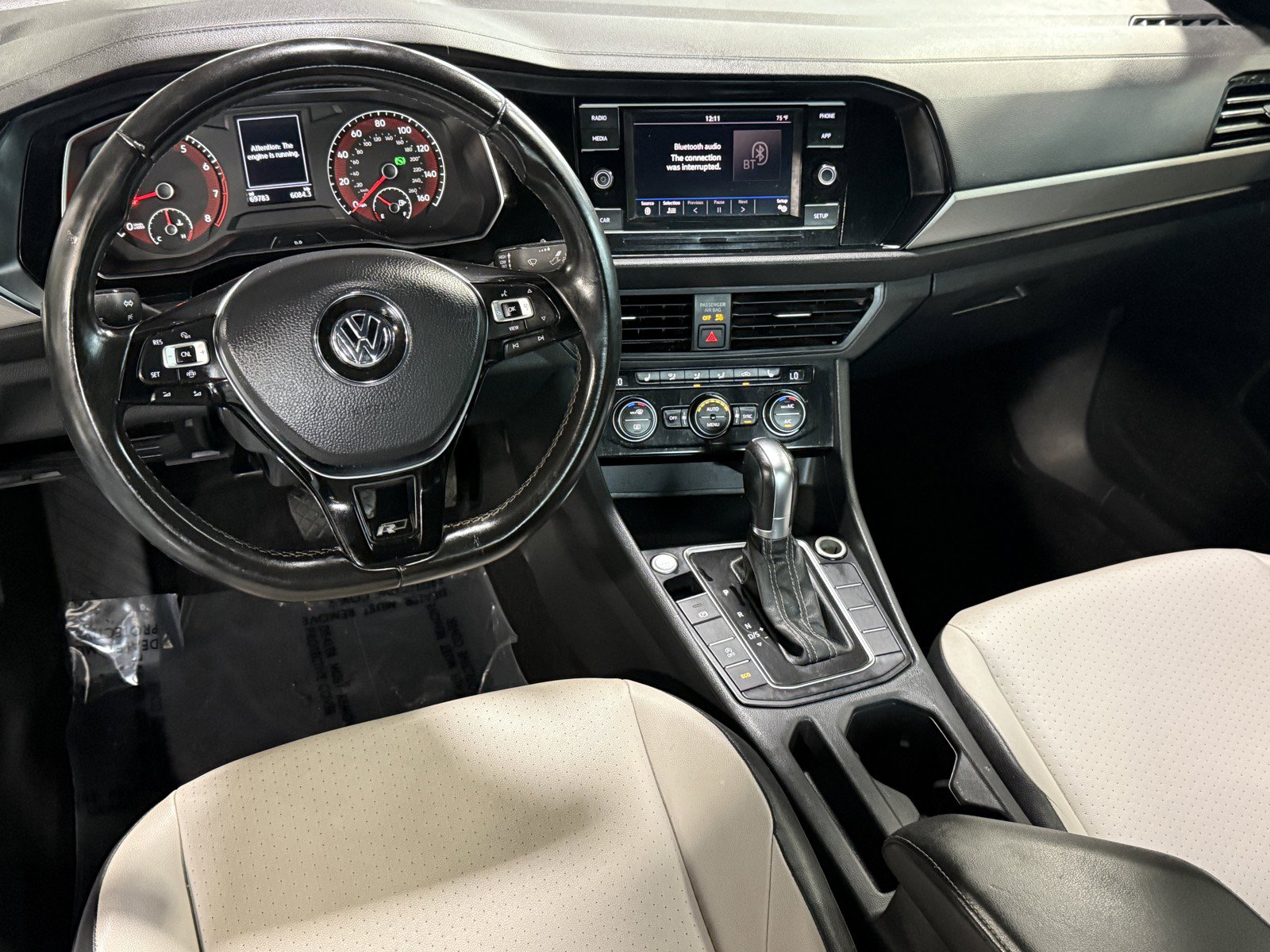 Used 2019 Volkswagen Jetta R-Line FWD image 17