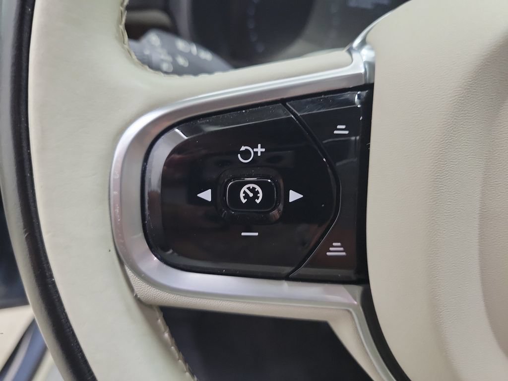 Used 2017 Volvo S90 T6 Momentum w/ Vision Package AWD/4WD image 22