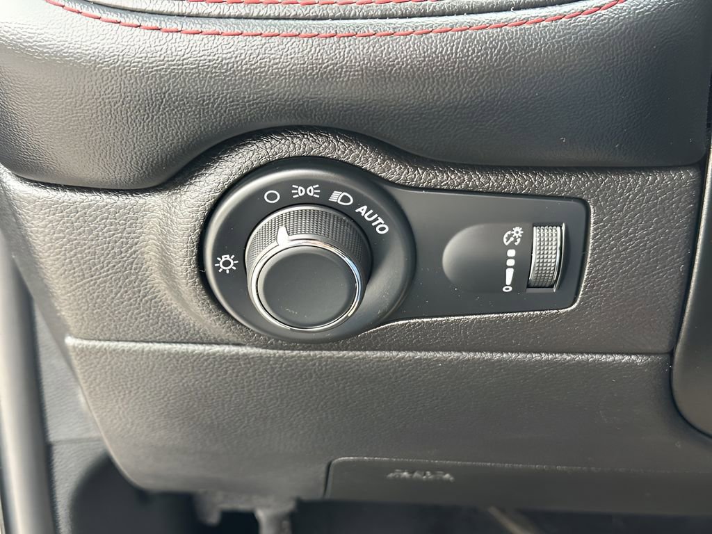 Used 2023 Dodge Durango GT image 24