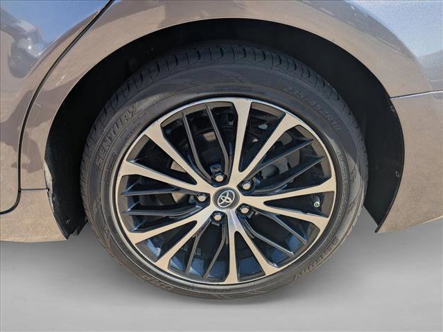 Used 2019 Toyota Camry SE FWD image 12