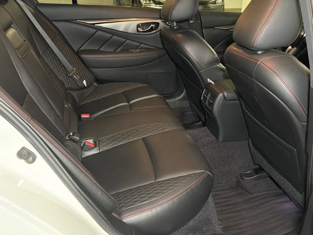 Used 2018 INFINITI Q50 Red Sport 400 w/ Cargo Package (L95) RWD image 11