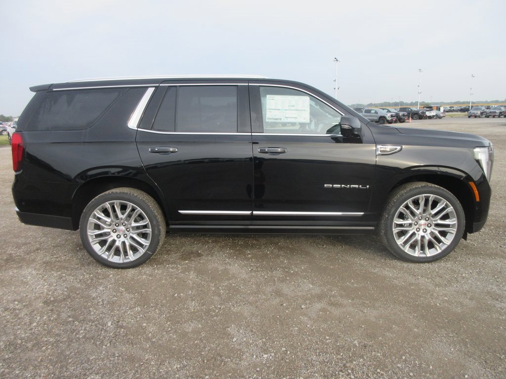 New 2026 GMC Yukon Denali w/ Denali Reserve Package image 3
