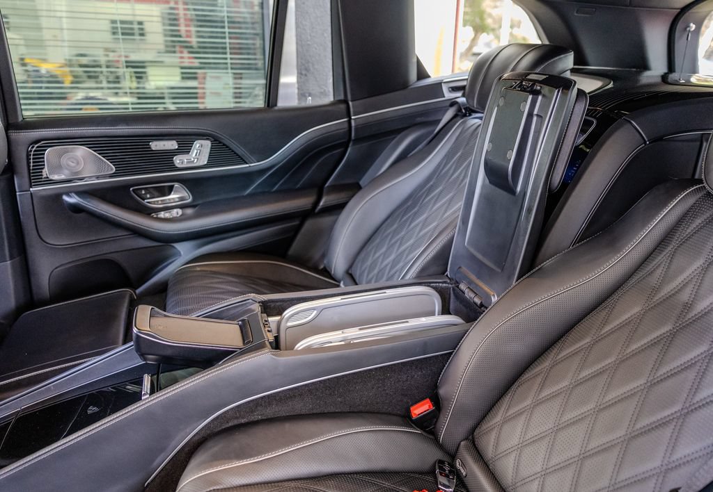 Used 2025 Mercedes-Benz Maybach GLS 600 4MATIC image 24