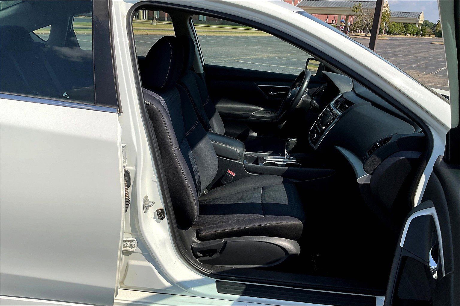 Used 2018 Nissan Altima 2.5 SV image 8