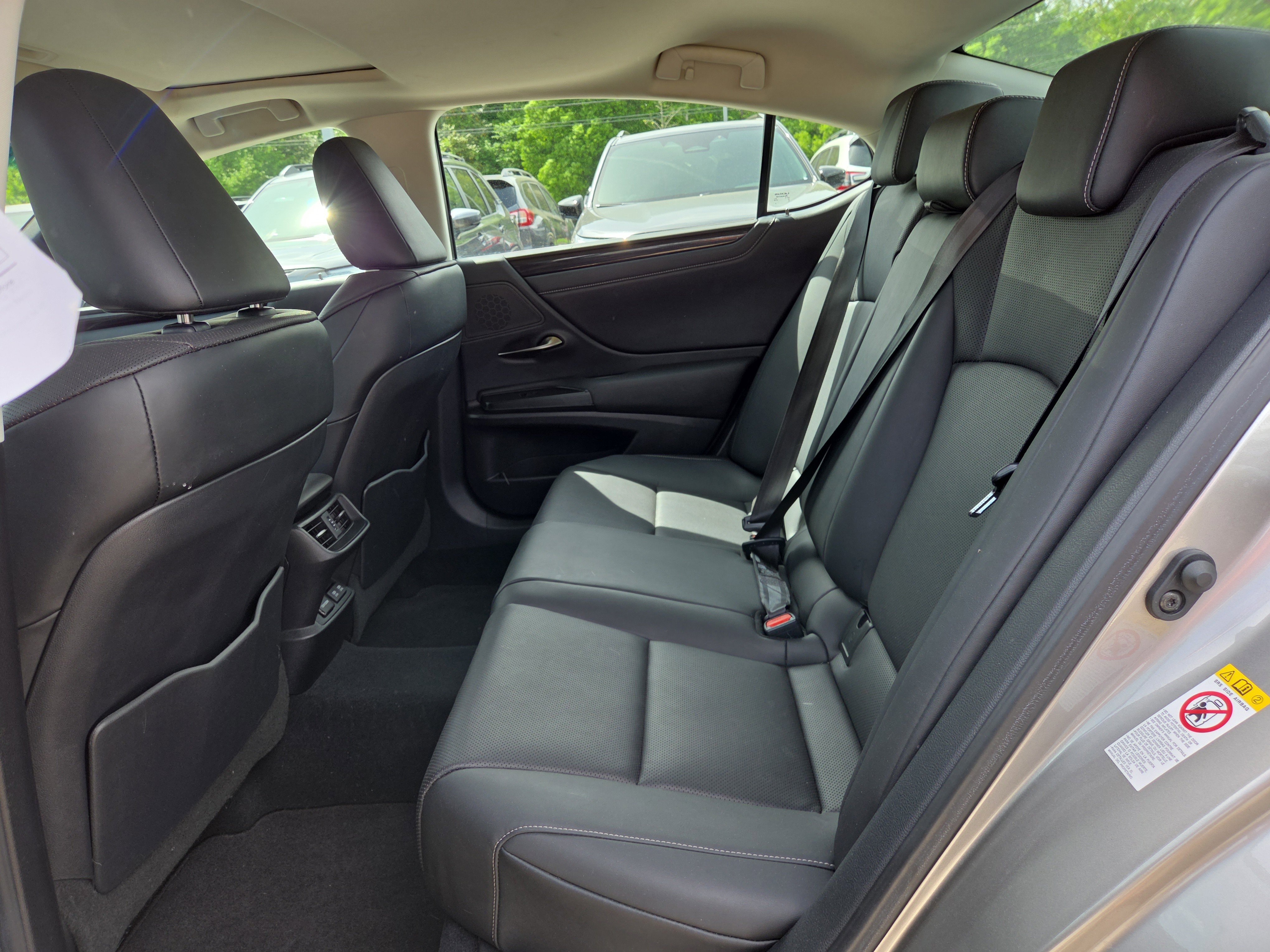 Used 2019 Lexus ES 350 w/ Premium Package FWD image 11