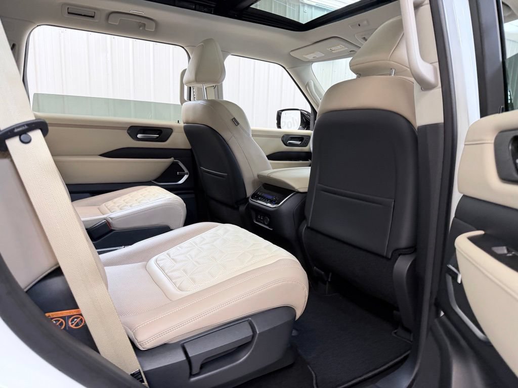 New 2026 Nissan Armada Platinum Reserve w/ Accent Package AWD/4WD image 40