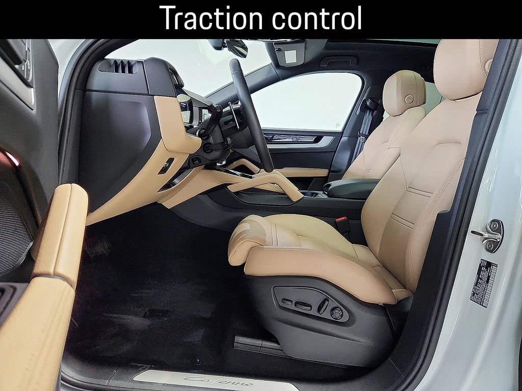Certified 2026 Porsche Cayenne Coupe AWD/4WD image 5