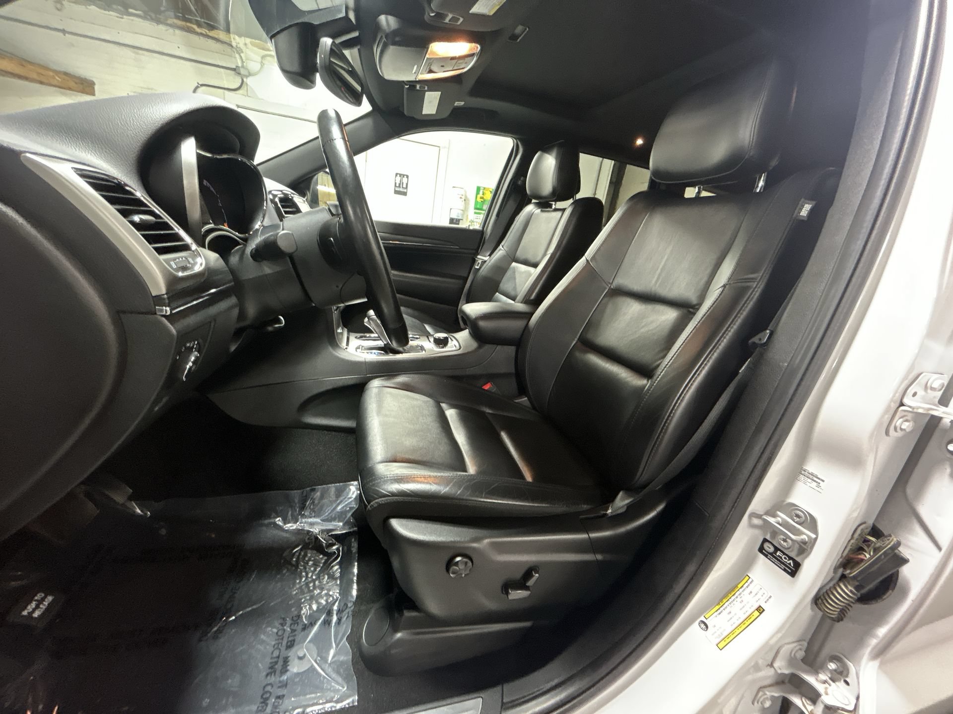 Used 2021 Jeep Grand Cherokee Limited AWD/4WD image 21