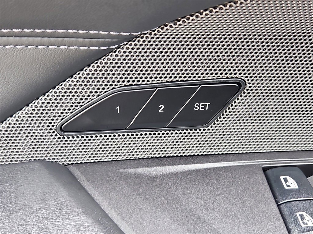 Used 2022 BMW M4 xDrive Competition w/ Executive Package image 21