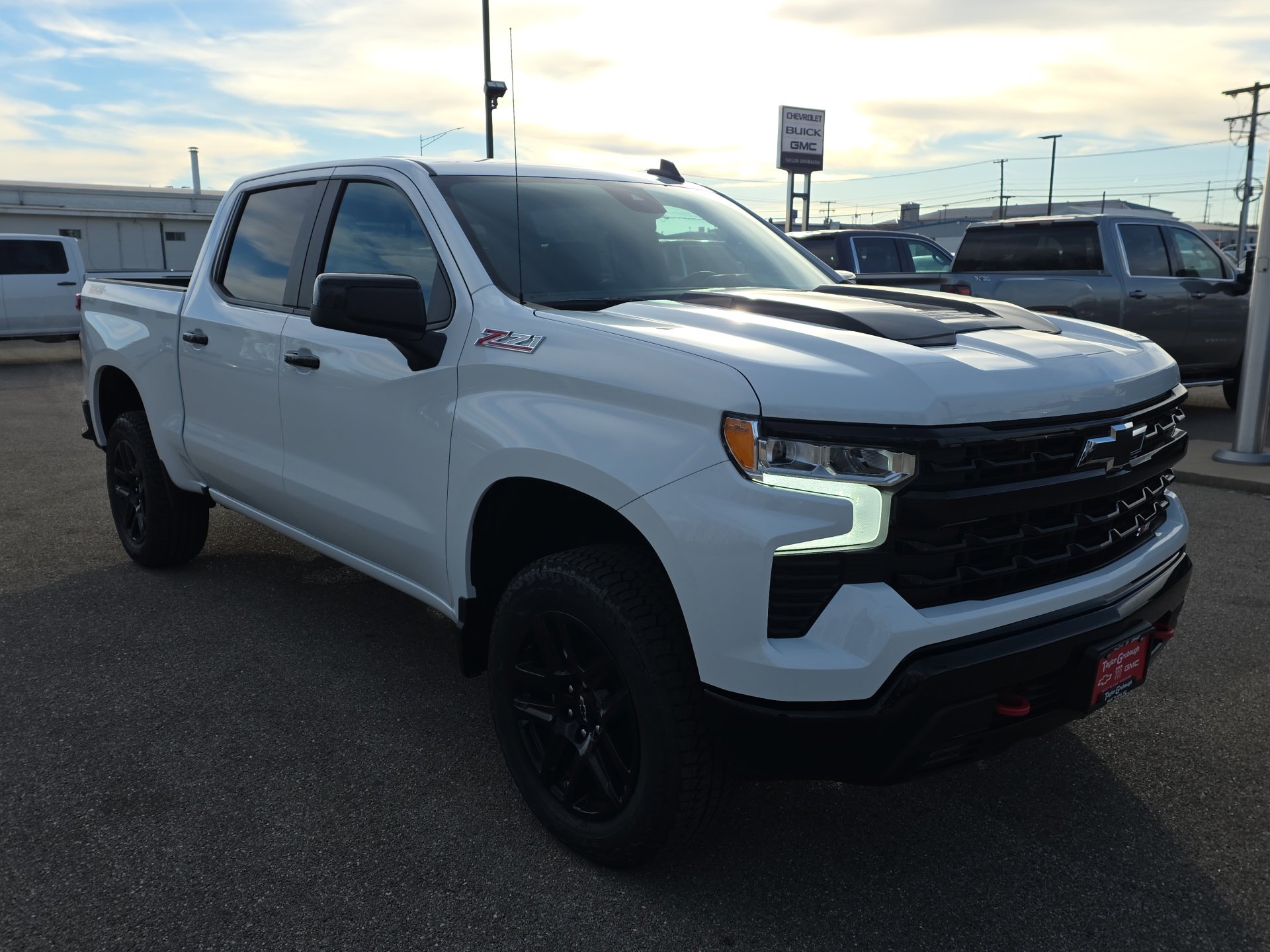 New 2026 Chevrolet Silverado 1500 LT Trail Boss w/ Convenience Package II image 2