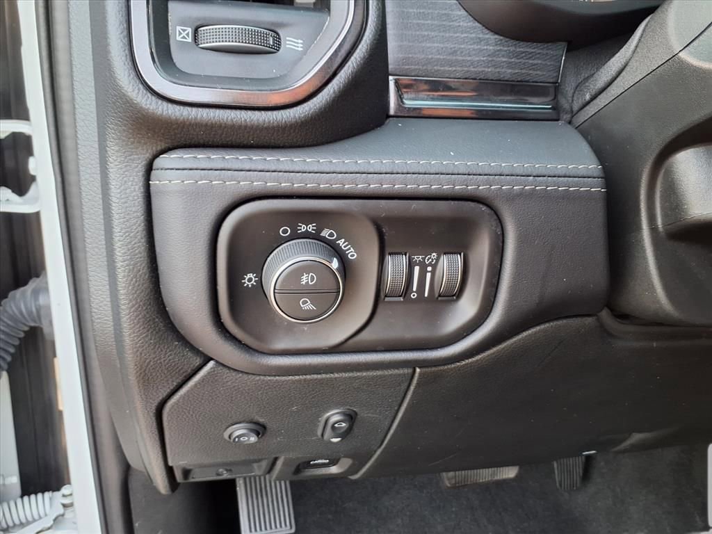 Used 2023 RAM 2500 Limited image 13