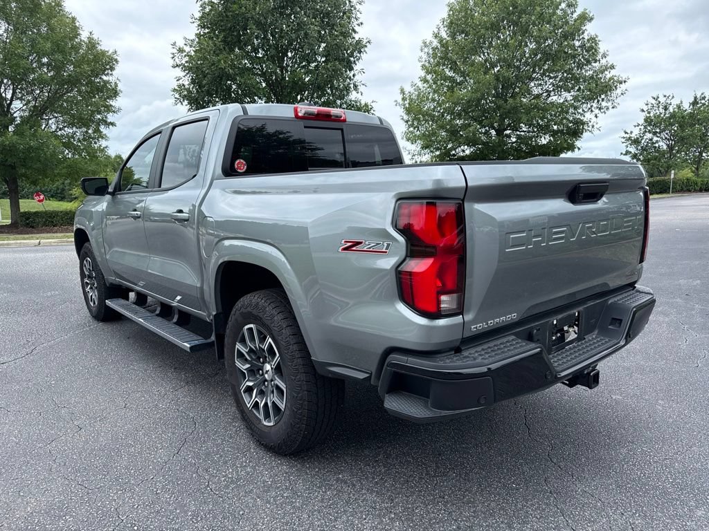 Used 2024 Chevrolet Colorado Z71 w/ Z71 Convenience Package 2 AWD/4WD image 4