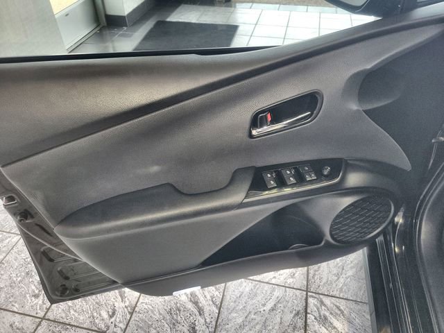 Used 2016 Toyota Prius Three w/ Advanced Technology Package image 13