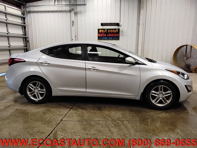 Used 2016 Hyundai Elantra SE FWD image 2