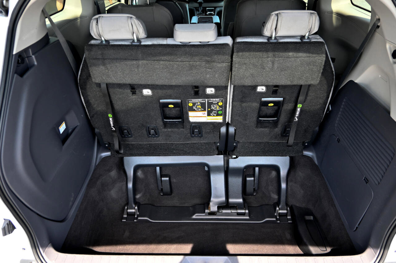 Used 2021 Toyota Sienna LE image 34