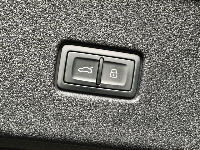 New 2026 Audi SQ8 Prestige AWD/4WD image 29