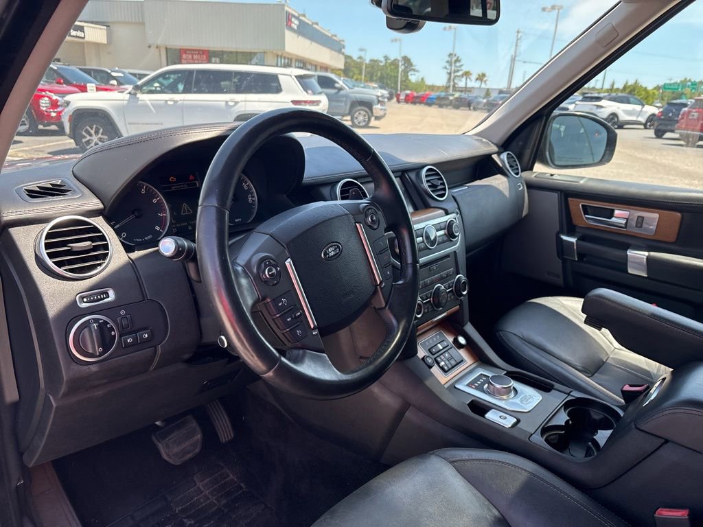 Used 2016 Land Rover LR4 HSE LUX AWD/4WD image 12
