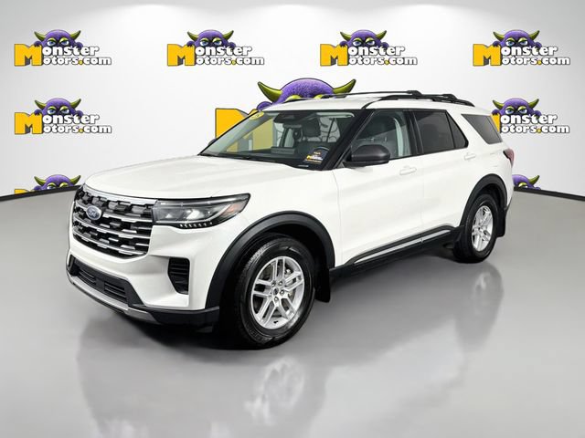 Used 2025 Ford Explorer Active AWD/4WD image 1